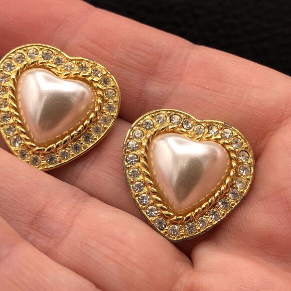 Vintage Rhinestone Heart Earrings Faux Pearl Gold Tone Posts 80s 90s Signed JS - Picture 6 of 7